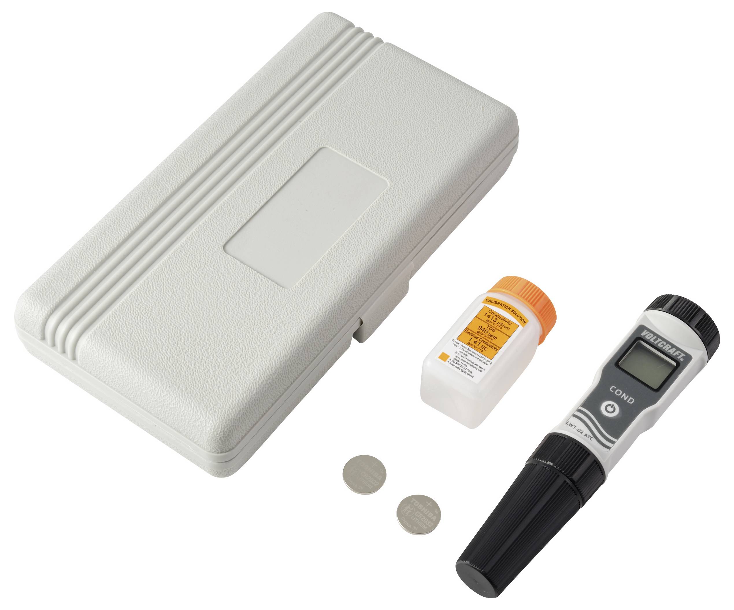 Ein Wassertest-Set mit einem digitalen Messgerät, einer kleinen Lösungsflasche, einem Kunststoff-Transportkoffer und zwei Knopfbatterien.