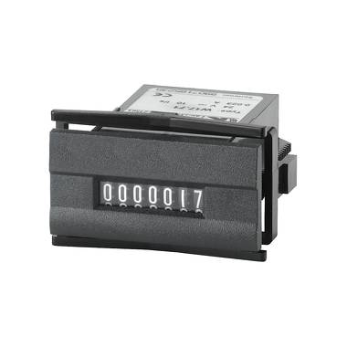 Schwarzer mechanischer Zähler mit sechsstelliger Zahlensenanzeige, die 000017 anzeigt, auf weißem Hintergrund dargestellt.