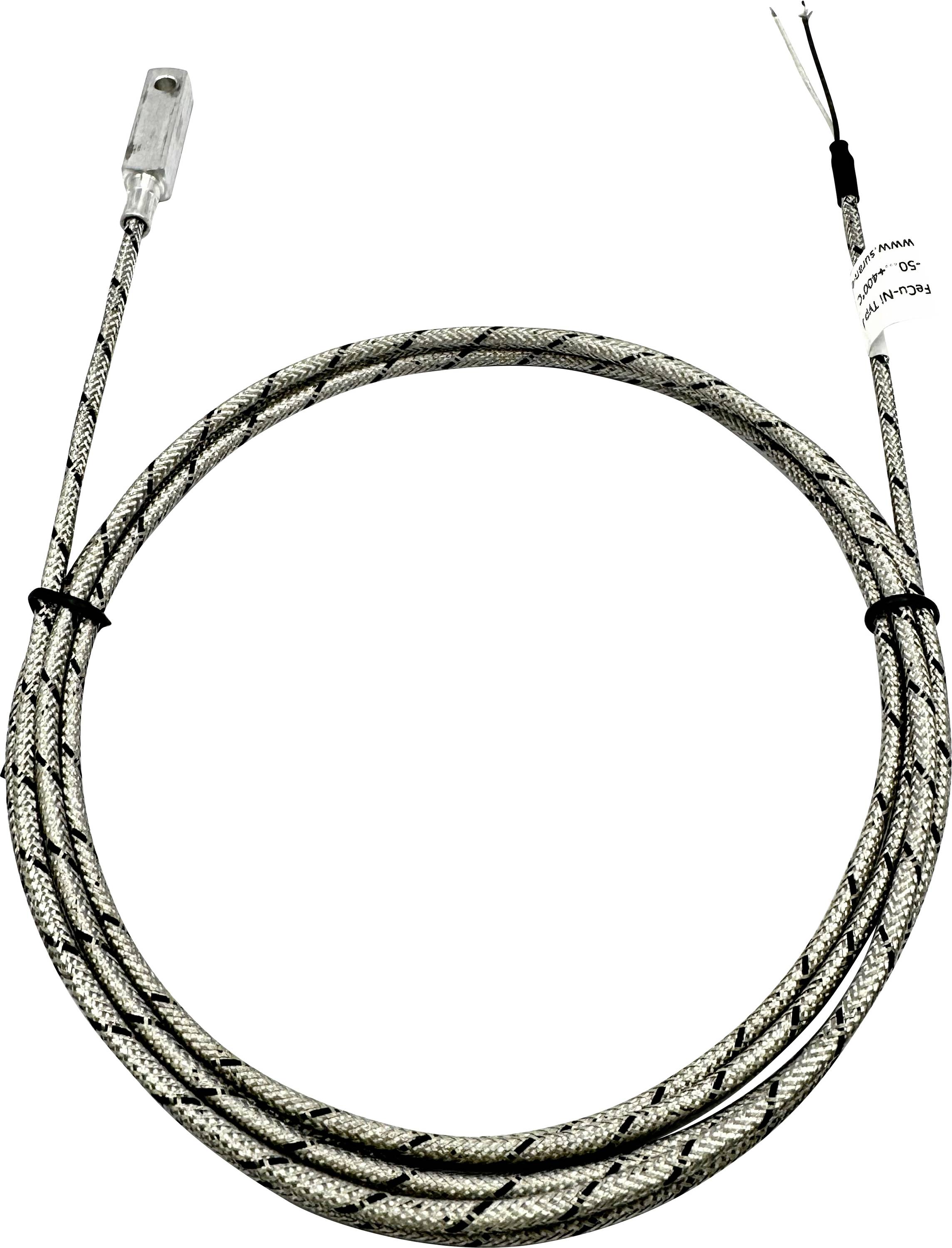 Ein verdrehtes Metallkabel, ordentlich geschlungen mit einem Anschluss an einem Ende und zwei freiliegenden Drähten am anderen Ende, möglicherweise für industrielle Zwecke.