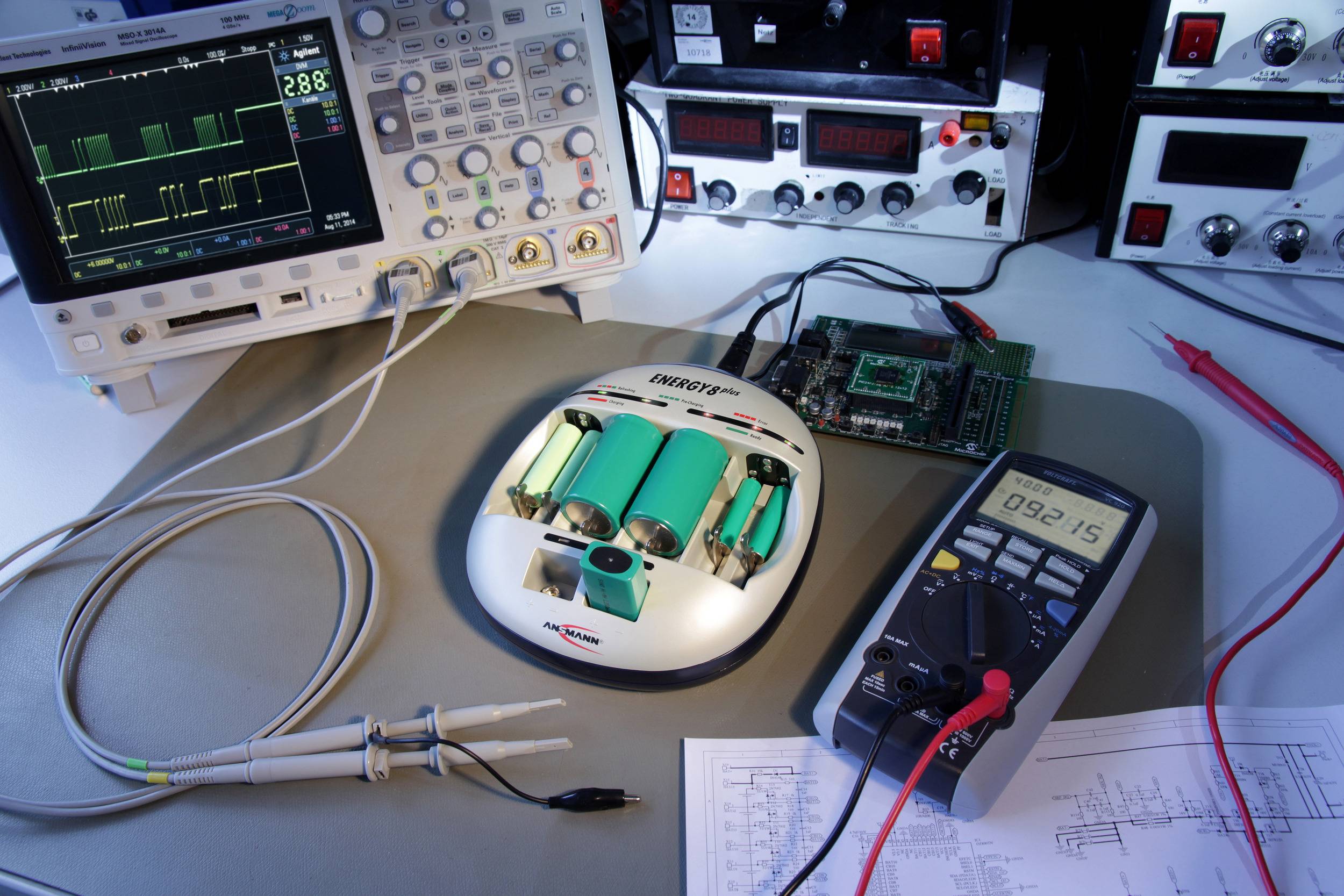 Ansmann Energy 8 plus Rundzellen-Ladegerät NiCd, NiMH Micro (AAA), Mignon (AA), Baby (C), Mono (D), 9V Block