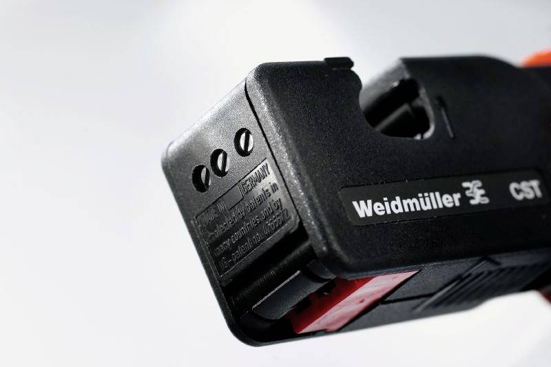 Weidmüller 9030500000 CST Kabelentmanteler Geeignet für Koaxialkabel, runde Datenleitungen 2.5 bis 8mm RG58, RG71, RG59, RG62