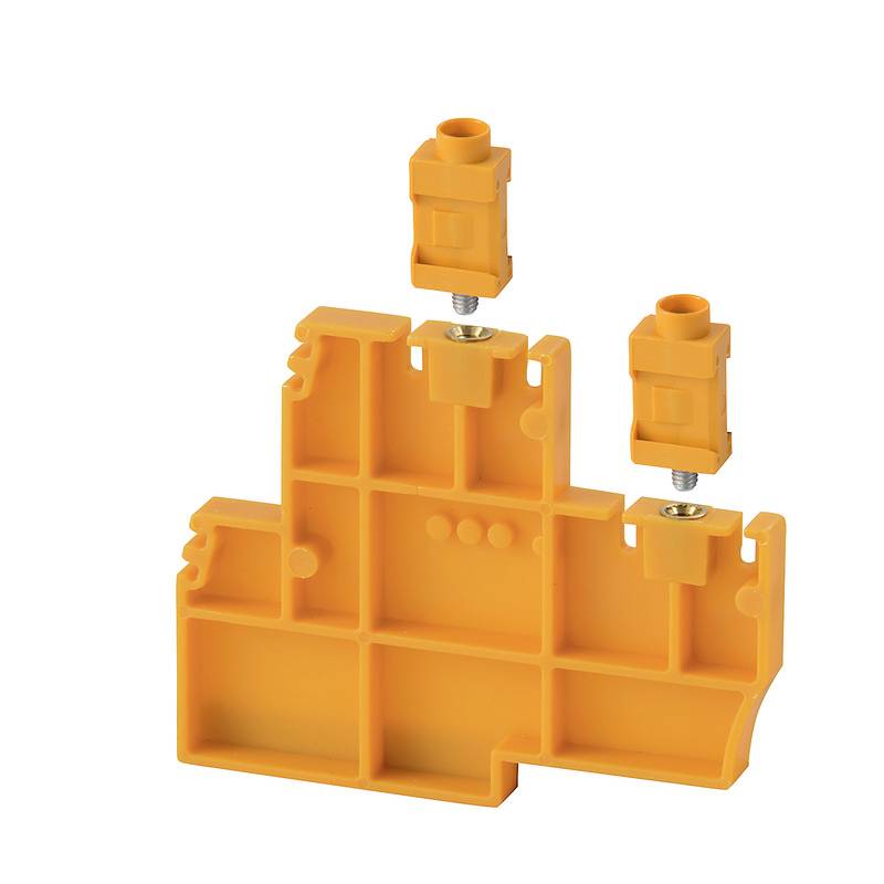 Ein orangefarbener Kunststoffhalter mit mehreren vertikalen und horizontalen Fächern, geeignet zur Befestigung von elektronischen Komponenten.