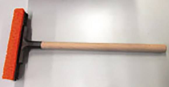 APA Scheibenwascher mit Wasserabstreifer und Holzgriff 17090 1St.