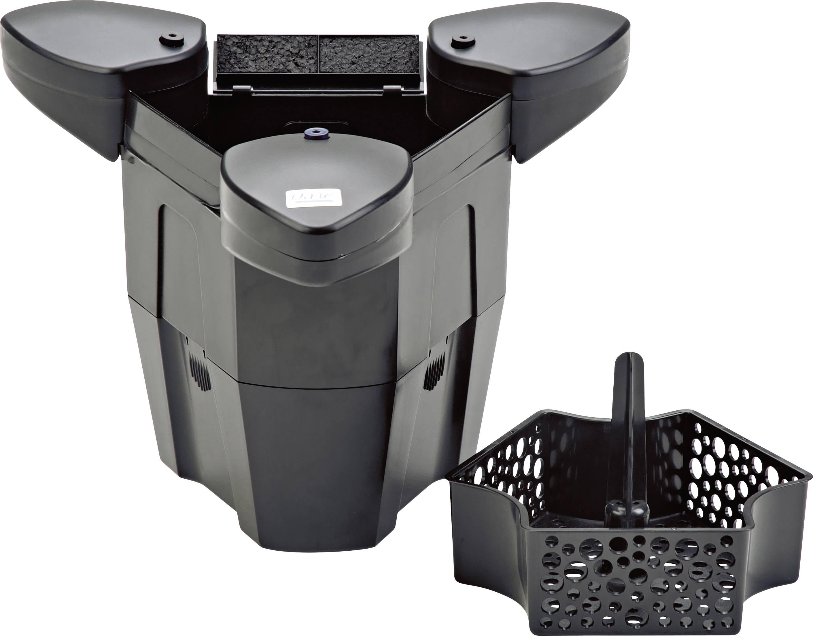 Ein schwarzer Teichfilter mit drei Kammern und einem sechseckigen Mascheneinsatz, der zum Filtern und Saubermachen des Wassers in Teichen entwickelt wurde.