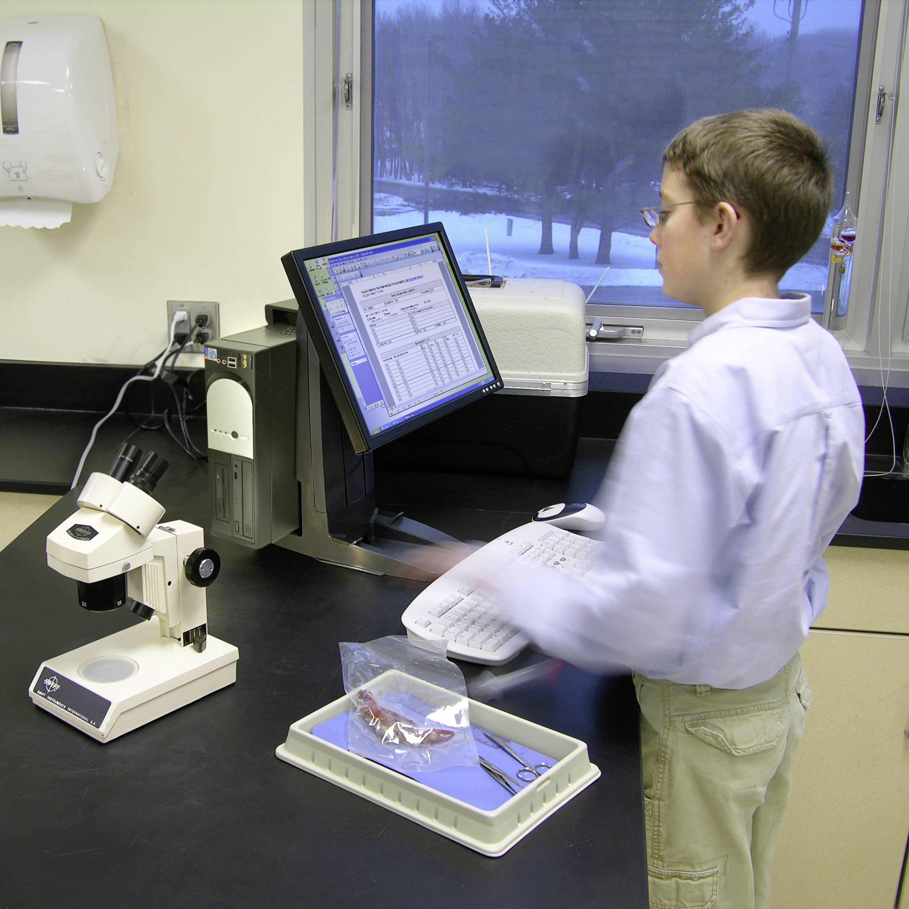 Ergotron Neo-Flex® All-In-One Security Stand 1fach Monitor-Standfuß 35,6 cm (14") - 61 cm (24") Stand, Höhenverstellbar, Neigbar+Schwenkbar 33-338-