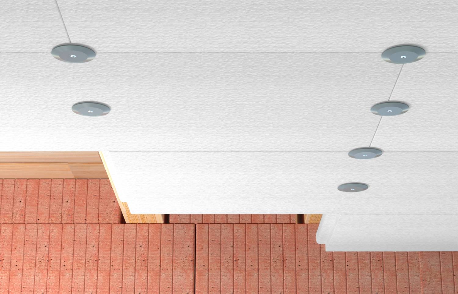 Architektonische Deckenansicht mit mehreren runden Einbauleuchten über einer roten Backsteinmauer und Holzverkleidung.