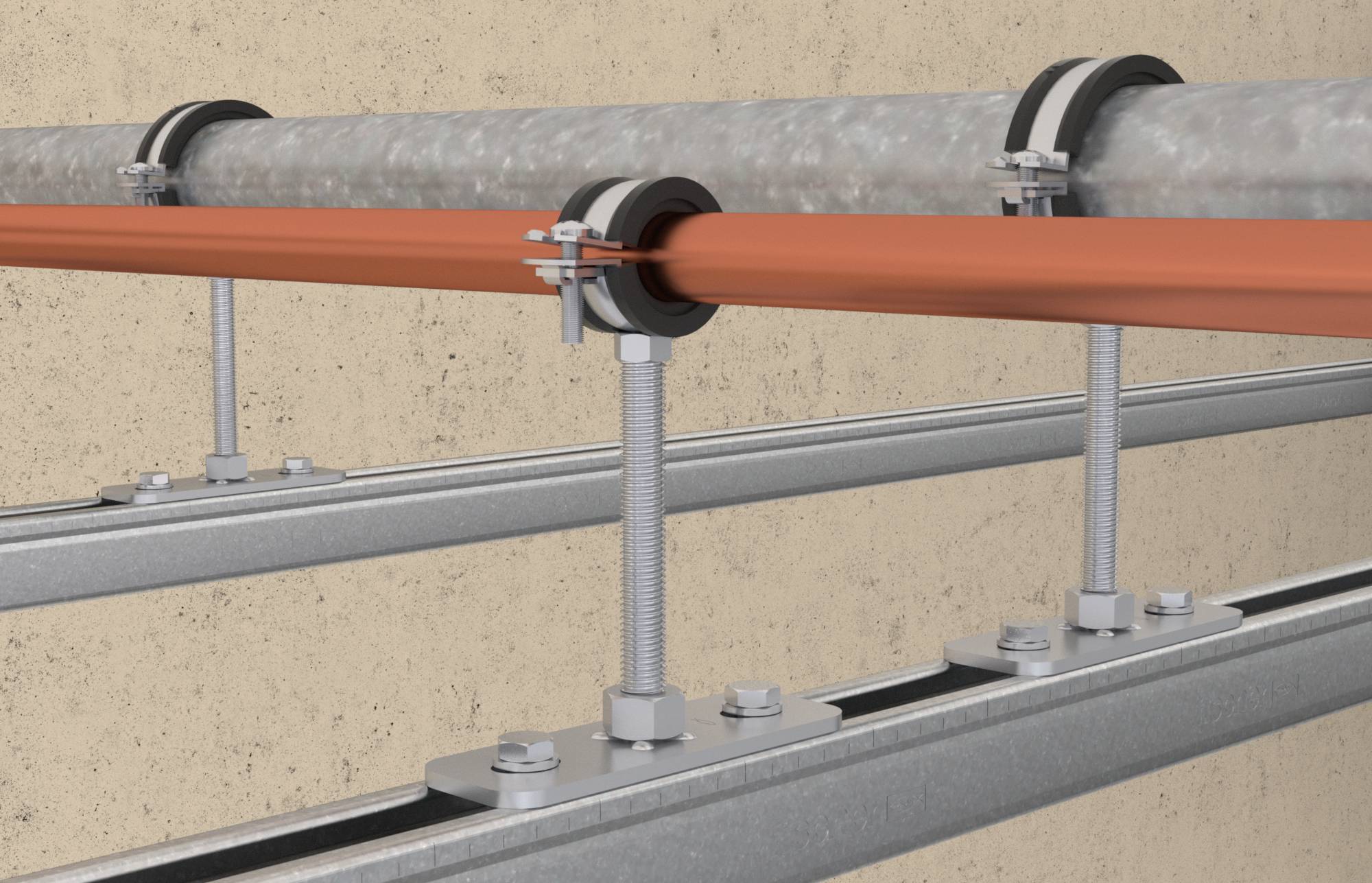 Kupferrohr auf Gewindestützen und Halterungen über einem Metallkabelkanal an einer Betonwand montiert.