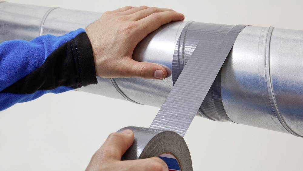 TESA 04613-00050-01 Gewebeklebeband tesa® Duct tape Schwarz (L x B) 50 m x 48 mm 1 St.