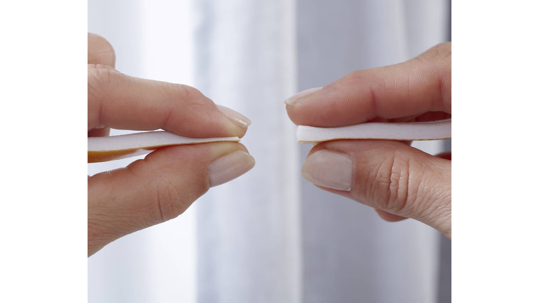 Nastro Paraspifferi Tesamoll I-Profile - Schiuma Adesiva, 6m X 9mm X 4mm, Marrone - Foto 8