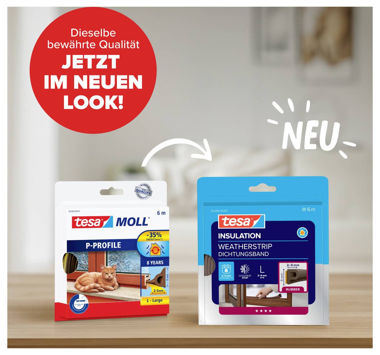 Ein tragbarer schwarzer Dokumentenscanner mit blauem Knopf, der eine gedruckte Quittung oder ein Dokument mit Einkäufen und Beträgen einscannen.