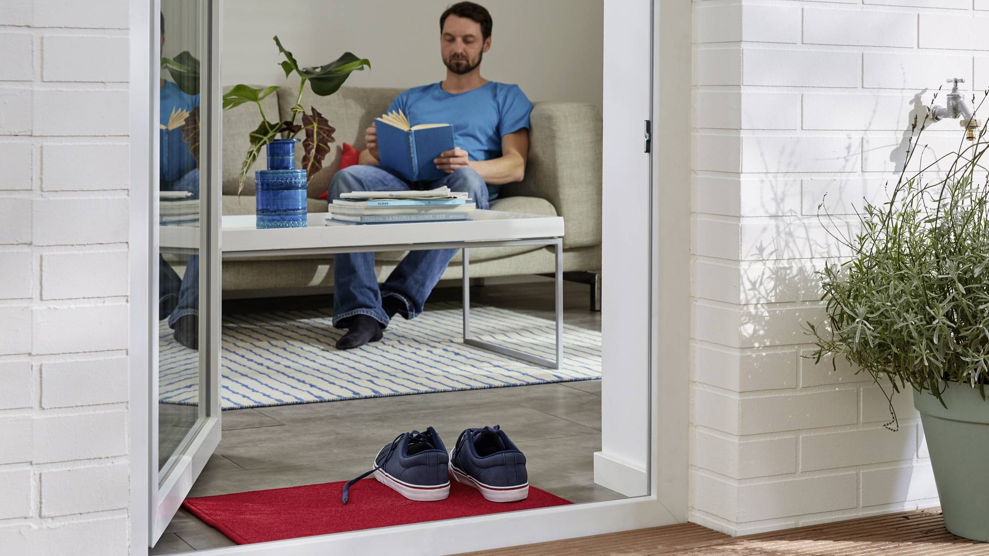 TESA REMOVABLE 55735-00014-11 Verlegeband Beige (L x B) 25m x 50mm 1St.