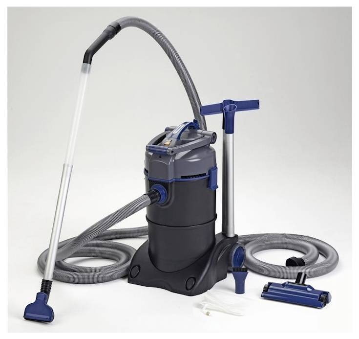 Weiße elektrische Anschlussbox mit internen Verdrahtungskomponenten und farbigem Kabelset zur Installation