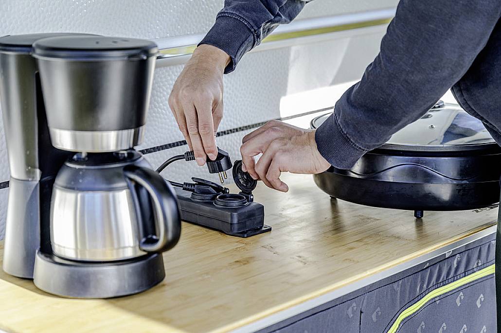 Brennenstuhl 1159930 Steckdosenleiste 2fach Schwarz Schutzkontakt 1St.