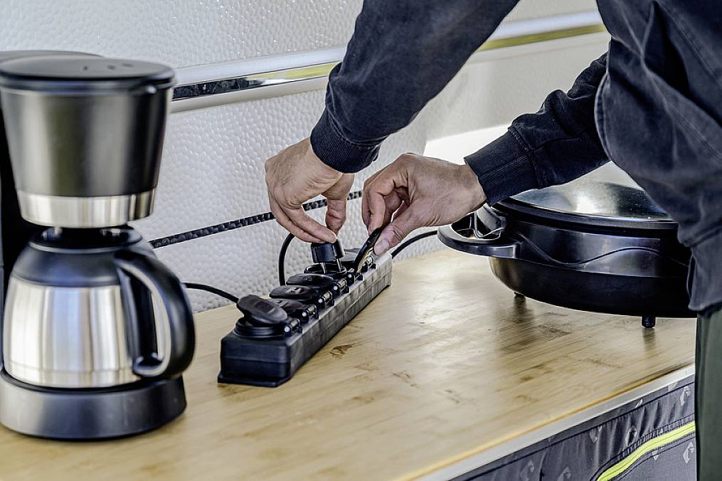 Brennenstuhl 1159970 Steckdosenleiste 6fach Schwarz Schutzkontakt 1St.