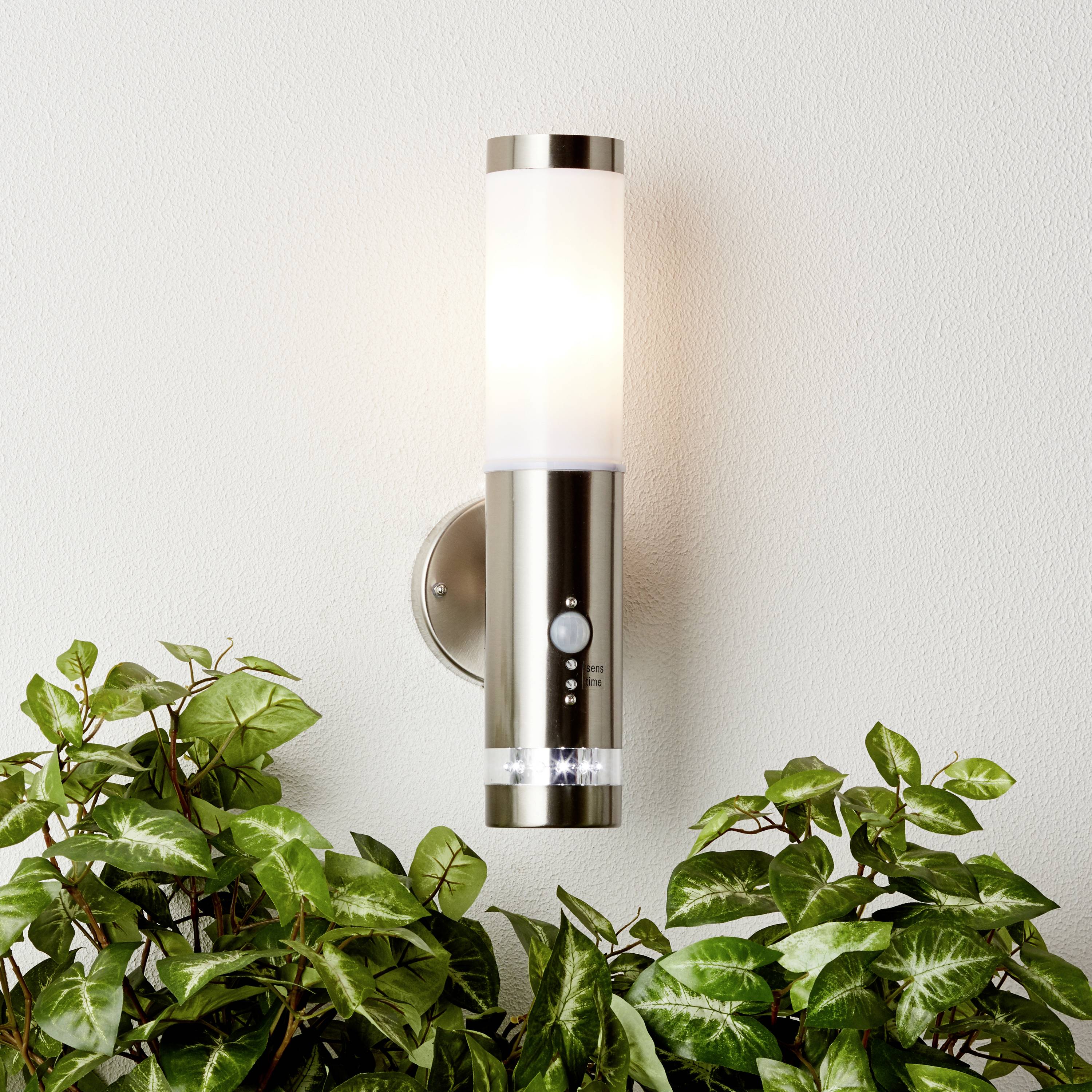 Brilliant Bole G96131/82 Außenwandleuchte mit Bewegungsmelder Halogen E27 60W Edelstahl