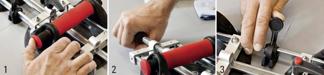 Drei Bilder zeigen Schritte zur Justierung von Rollen auf einer Maschine: 1. Rolle wird gedreht, 2. Justierschraube wird gelockert, 3. Hebel wird arretiert.