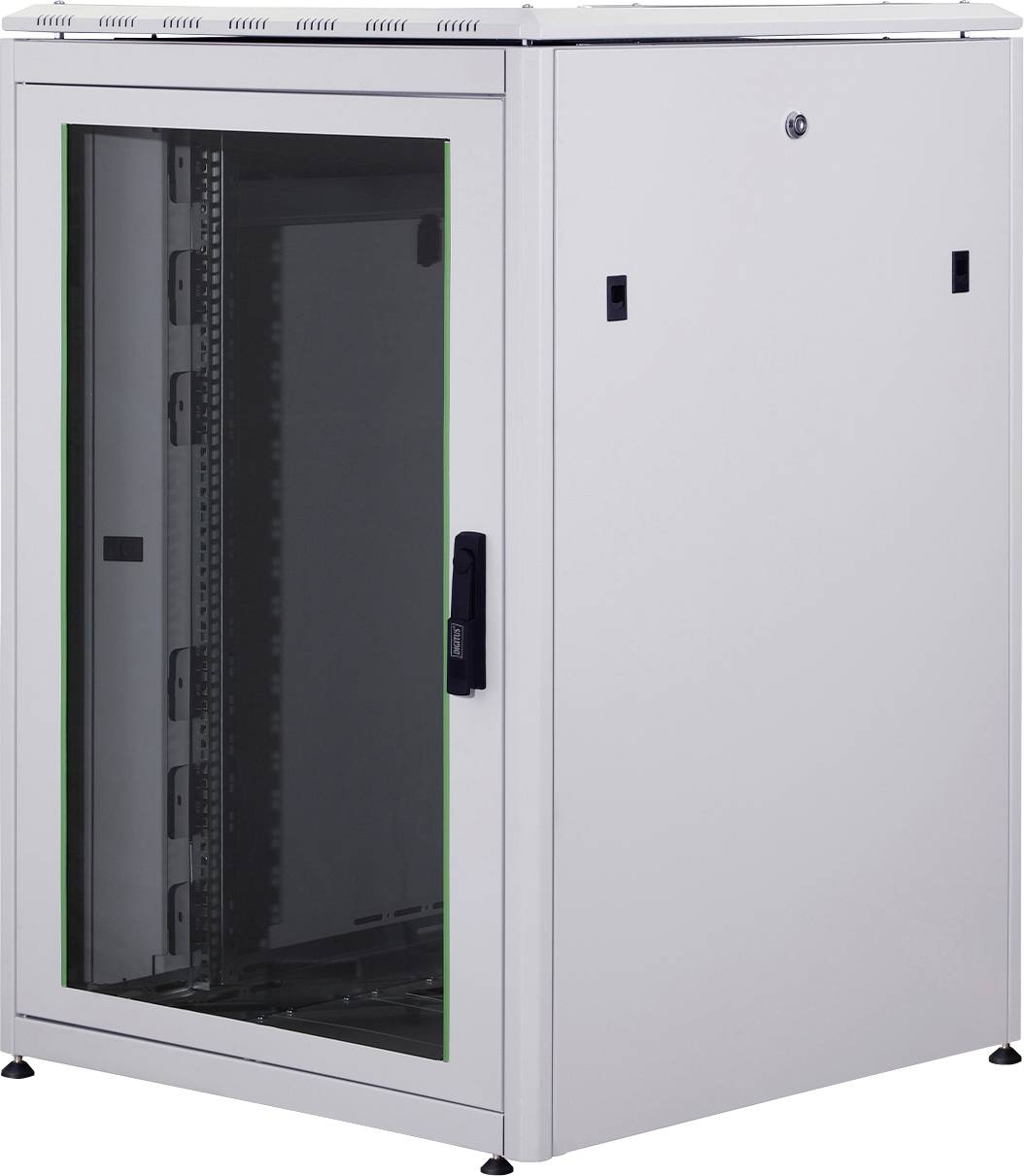 An einem weißen Server-Rack mit Glastür sind Metallhaltungen für Geräte sichtbar.