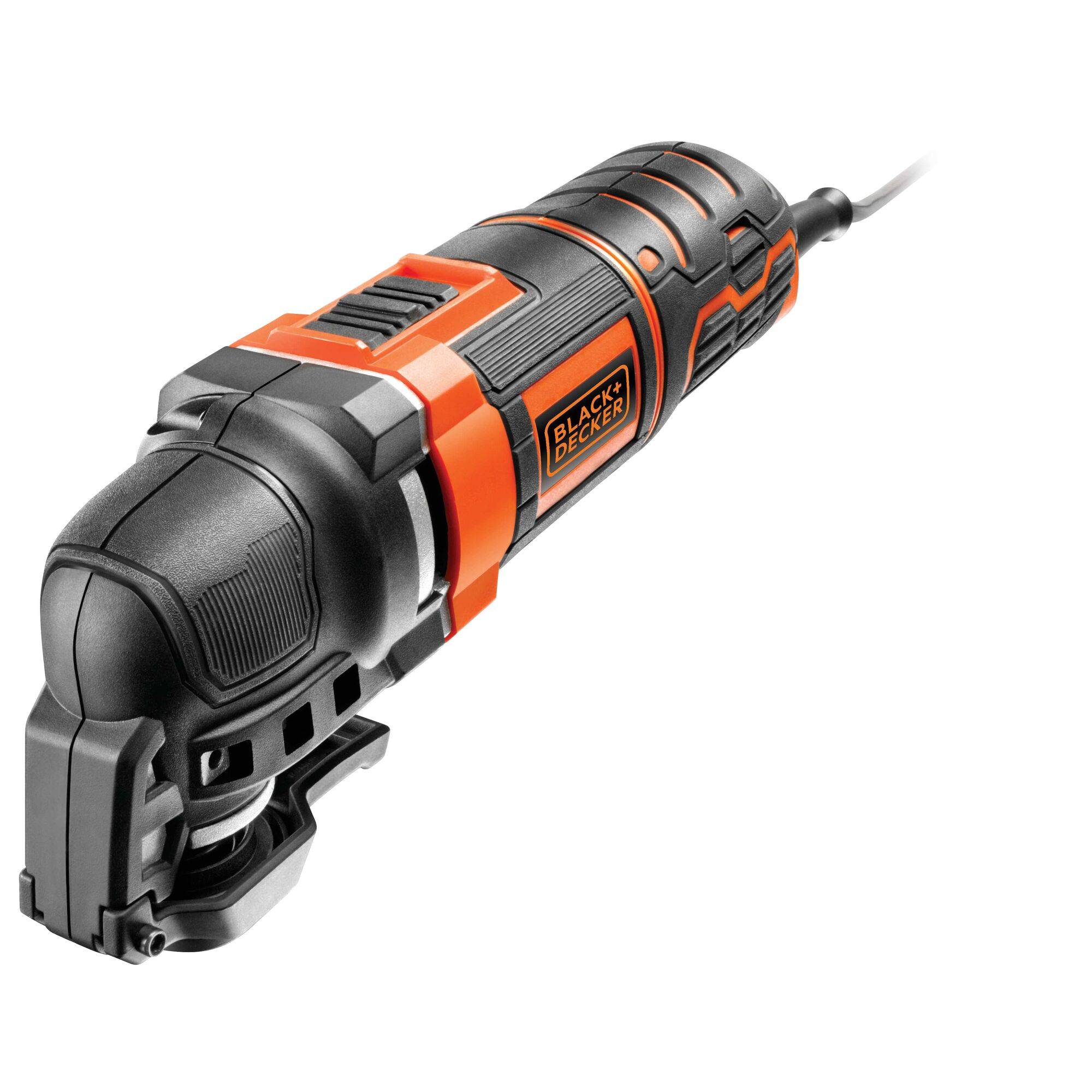 Ein elektrisches Multifunktionswerkzeug in Schwarz und Orange, seitlich fotografiert. Markenlogo 'Black & Decker' sichtbar.