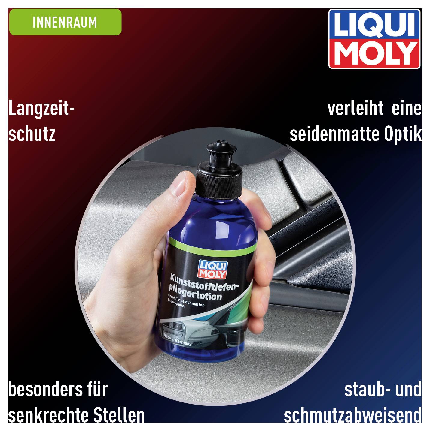 Eine Hand hält eine Flasche 'LIQUI MOLY Kunststoffpflege-Lotion'. Text erklärt langfristigen Schutz und seidenmatte Optik für Auto-Innenräume.