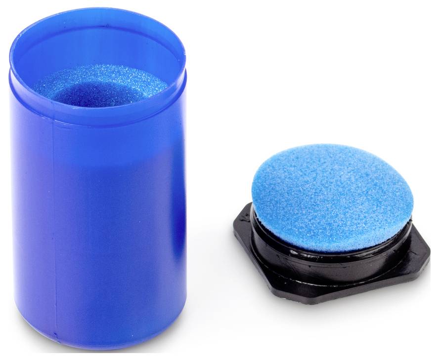 Blaue runde Schwammdose mit abnehmbarem Deckel, neben einem quadratischen schwarzen Sockel mit blauem Schwamm.