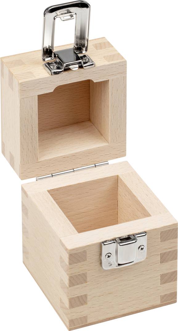 Eine kleine Holzkiste mit Scharnierdeckel und Metallverschluss, geöffnet, zeigt leeren Innenraum. Ideal zur Aufbewahrung kleiner Gegenstände.