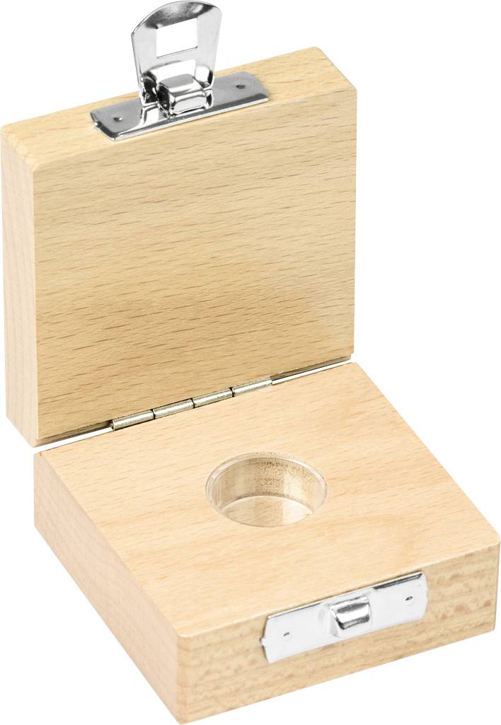 Holzkasten mit Metalldetails, offen mit rundem Loch in der Mitte. Dient möglicherweise zur Aufbewahrung oder als Presse.