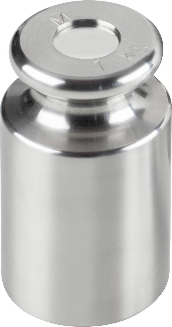 Ein glänzendes metallisches Gewicht mit eingeprägter Aufschrift '1 kg', verwendet zum Kalibrieren von Waagen.