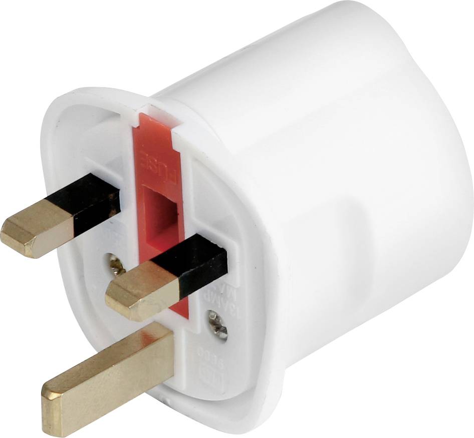 Ein britischer Steckdosenadapter mit drei rechteckigen Metallstiften und einer weißen Kunststoffhülle, geeignet für EU-Stecker.