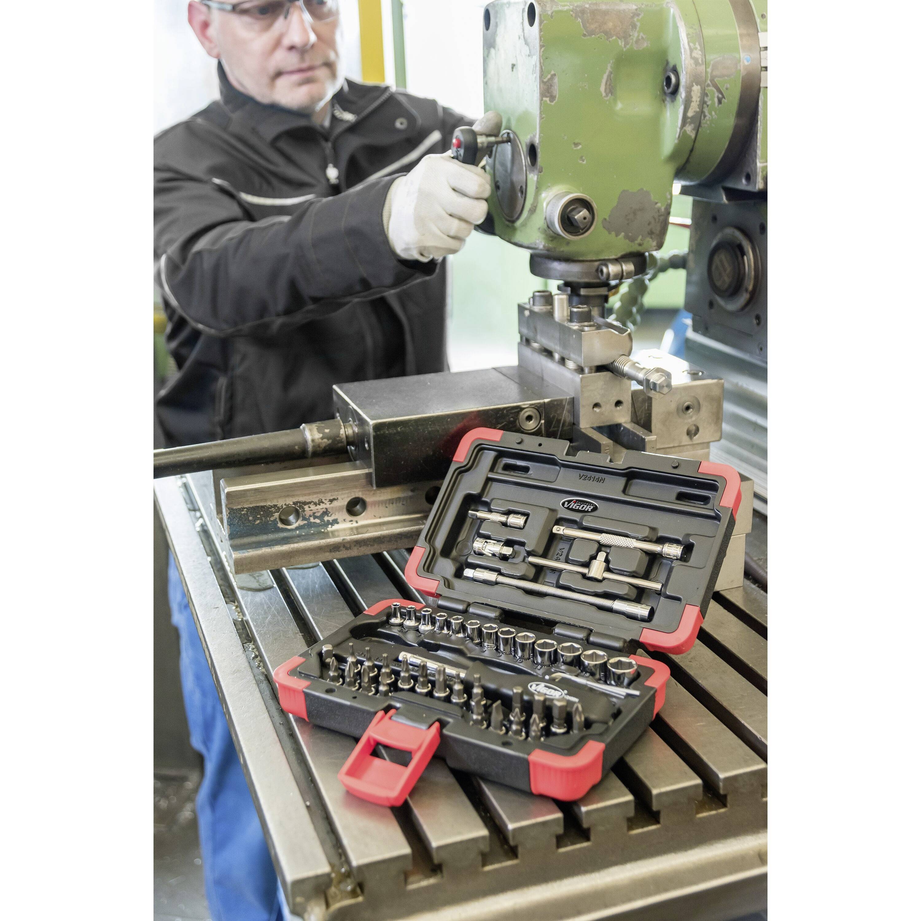 Vigor Steckschlüsselsatz metrisch 1/4" (6.3 mm) 46teilig V2414