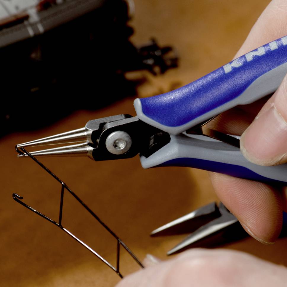 Knipex 34 32 130 Elektronik- u. Feinmechanik Rundzange Gerade Chrom-Vanadium Kugellagerstahl 135mm