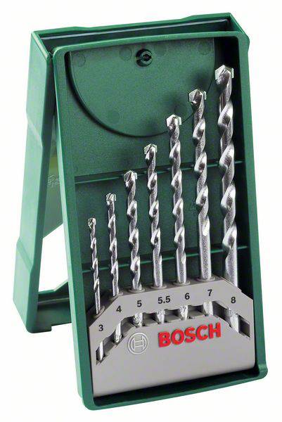 Grünes Bosch-Bohrer-Set mit acht Metallbohrern in verschiedenen Größen von 3 bis 8 mm, geordnet in einer schrägen, aufrechten Halterung.