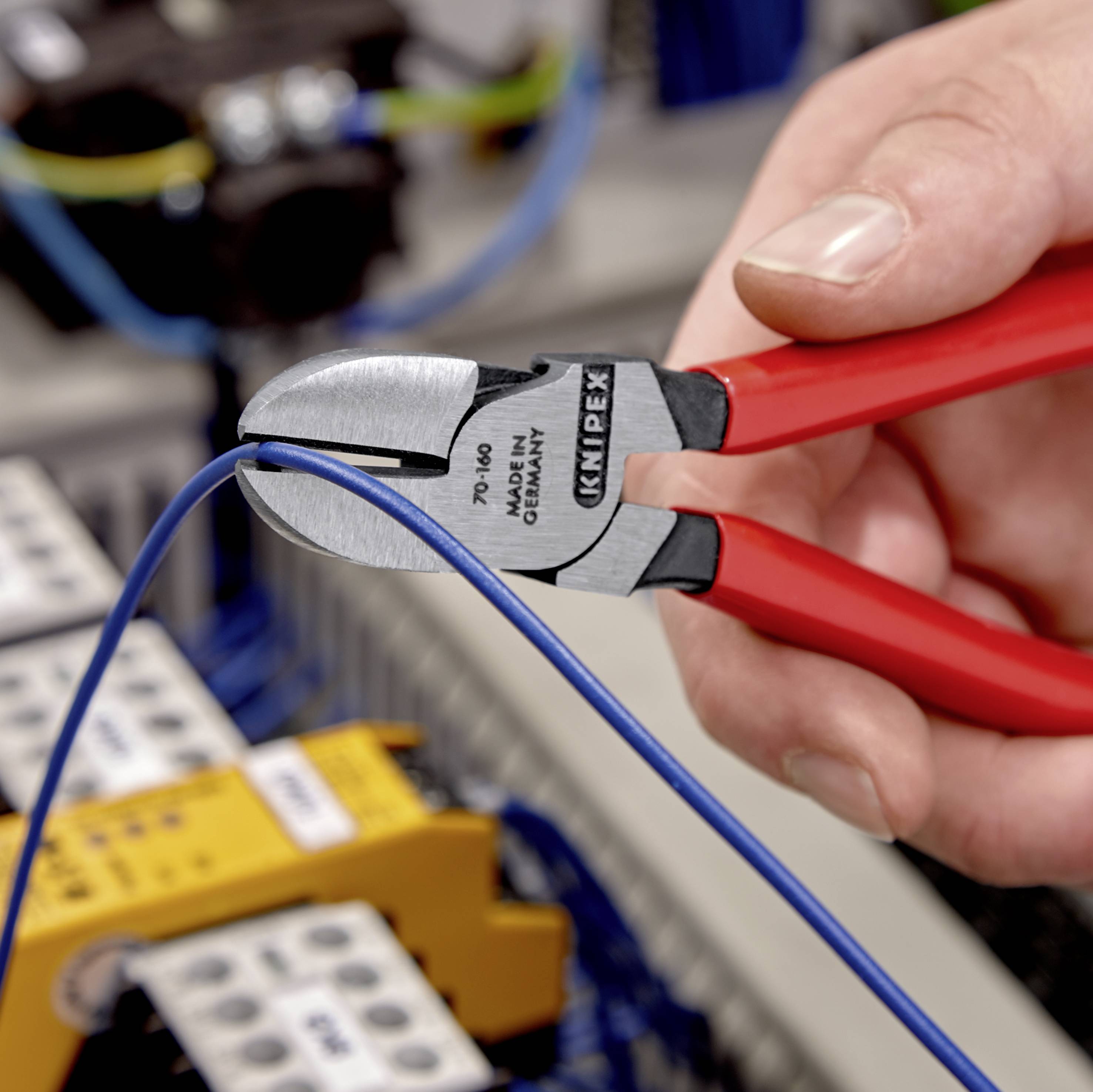 Knipex 70 01 160 Werkstatt Seitenschneider mit Facette 160mm