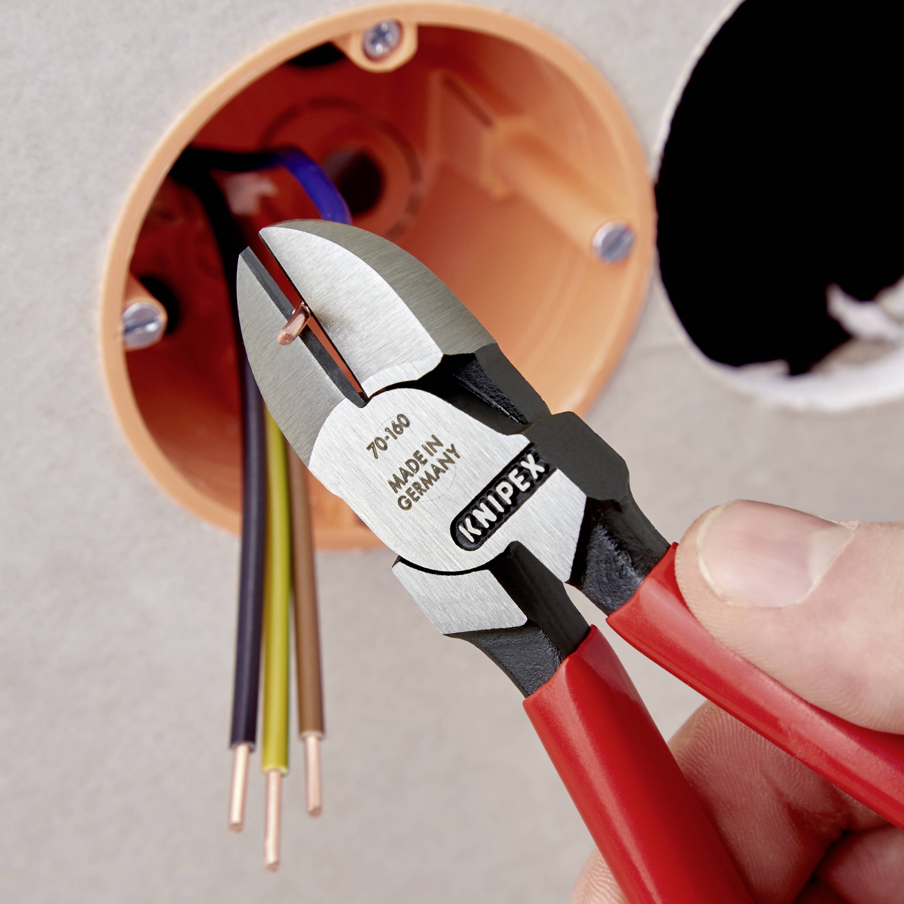 Knipex 70 01 160 Werkstatt Seitenschneider mit Facette 160mm