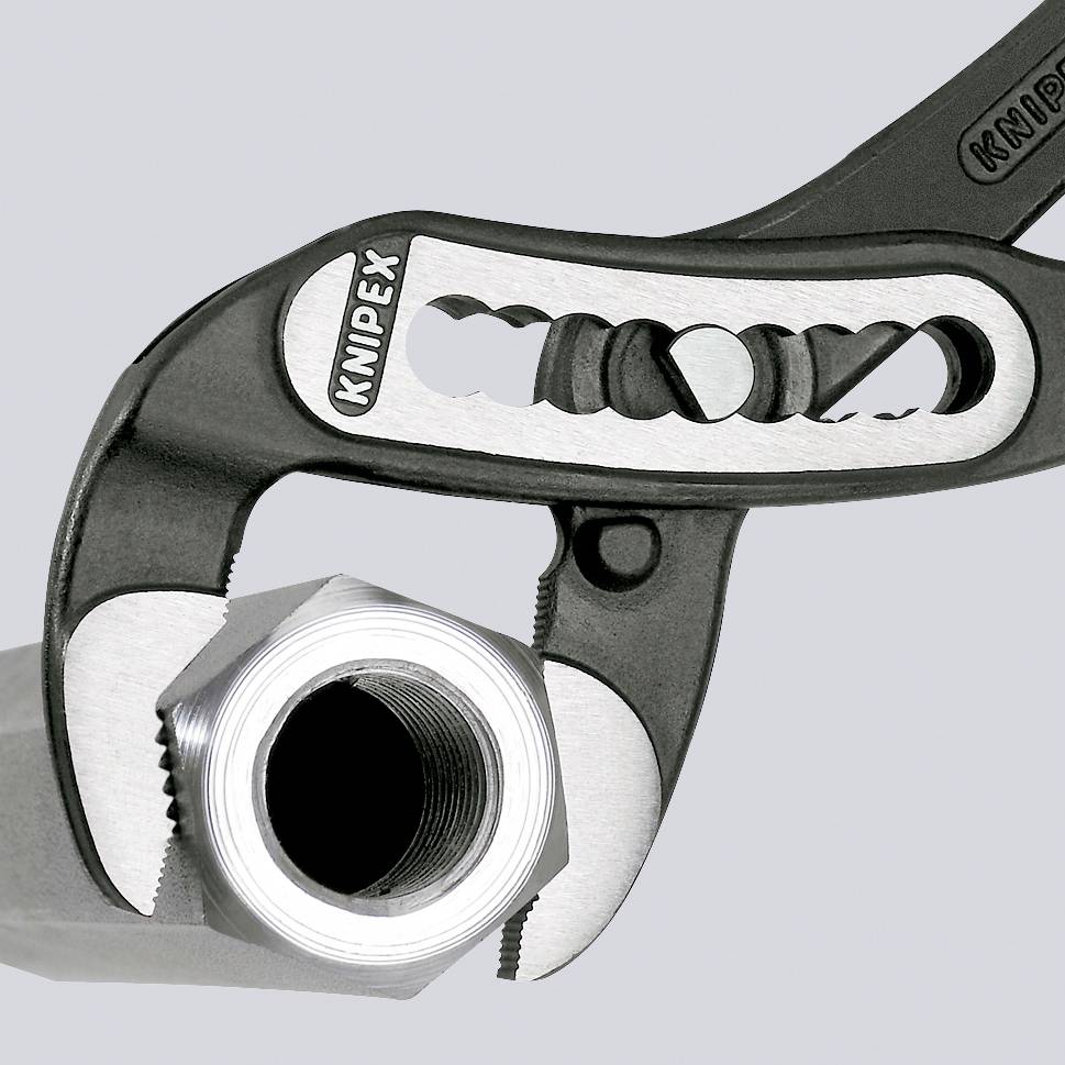 Bild zeigt eine Knipex-Zange, die eine Metallmutter greift. Die Zange hat eine verstellbare Greiffläche, spezialisiert für festen Halt.