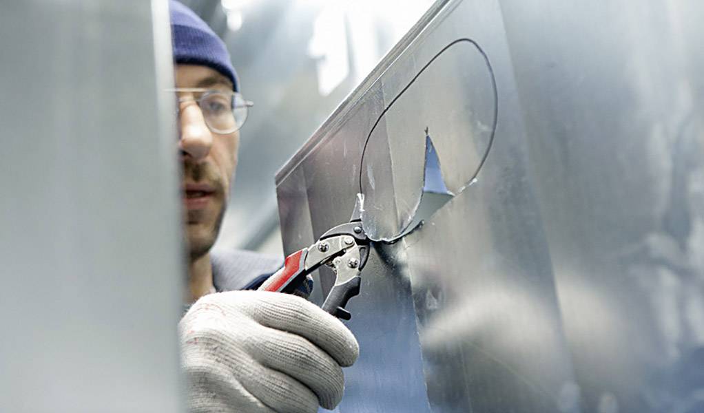 Erdi Ideal Blechschere Geeignet für Durchlaufende gerade und Figurenschnitte rechts D15A-SB