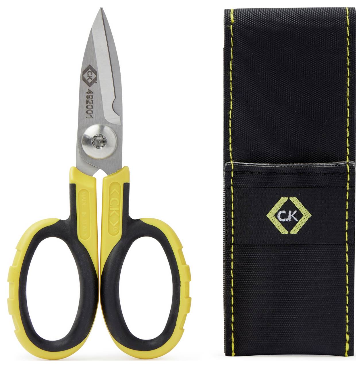 Gelbe und schwarze Schere mit Etui. Die Schere hat einen gummierten Griff und wird von der Marke C.K verkauft.