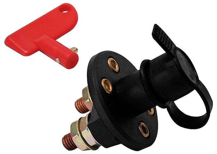 Roter Sicherheitsschlüssel und schwarzer Batterietrennschalter mit Metallklemmen.