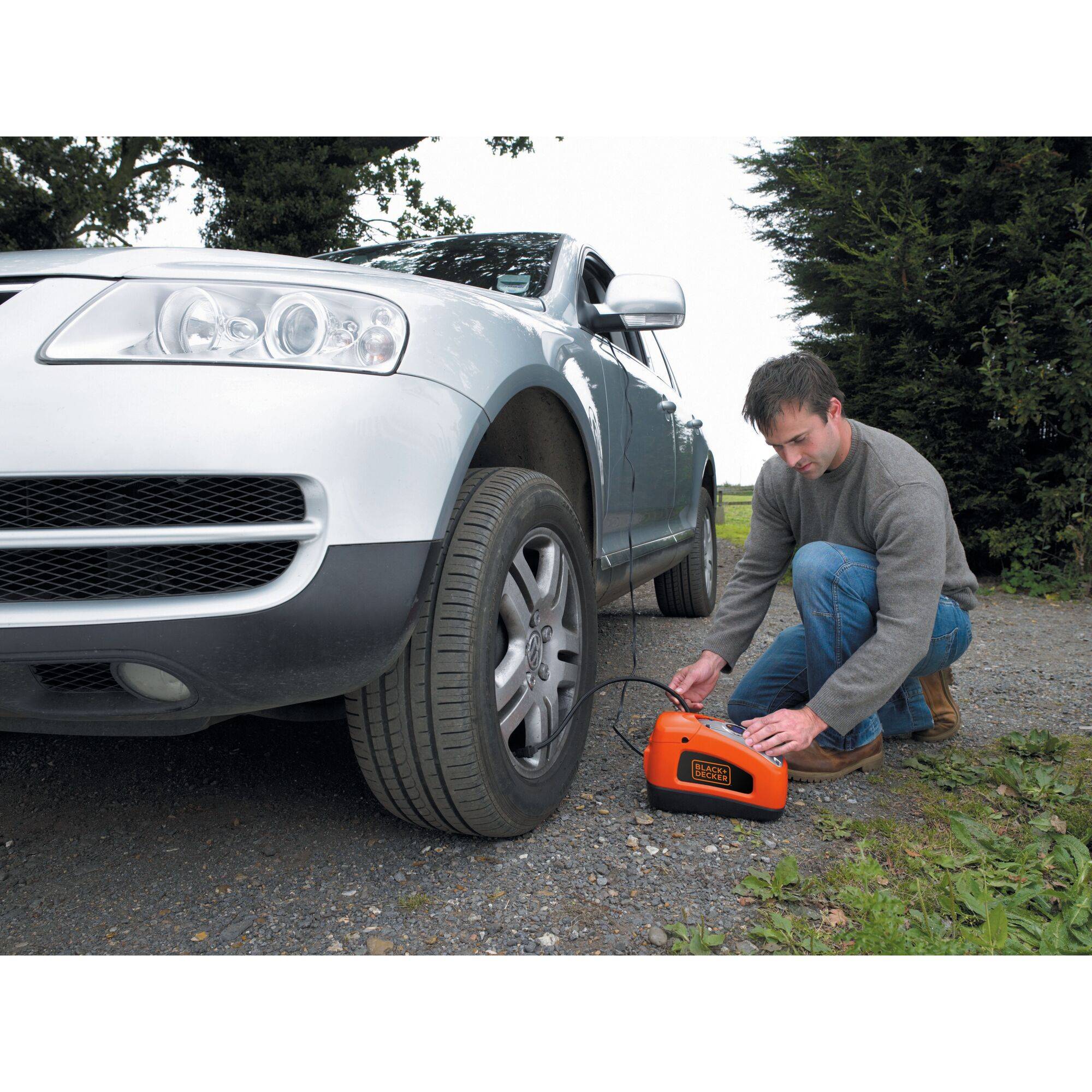 Black & Decker ASI300-XJ Kompressor 11 bar Doppelkopf, Digitales Display, Automatische Abschaltung