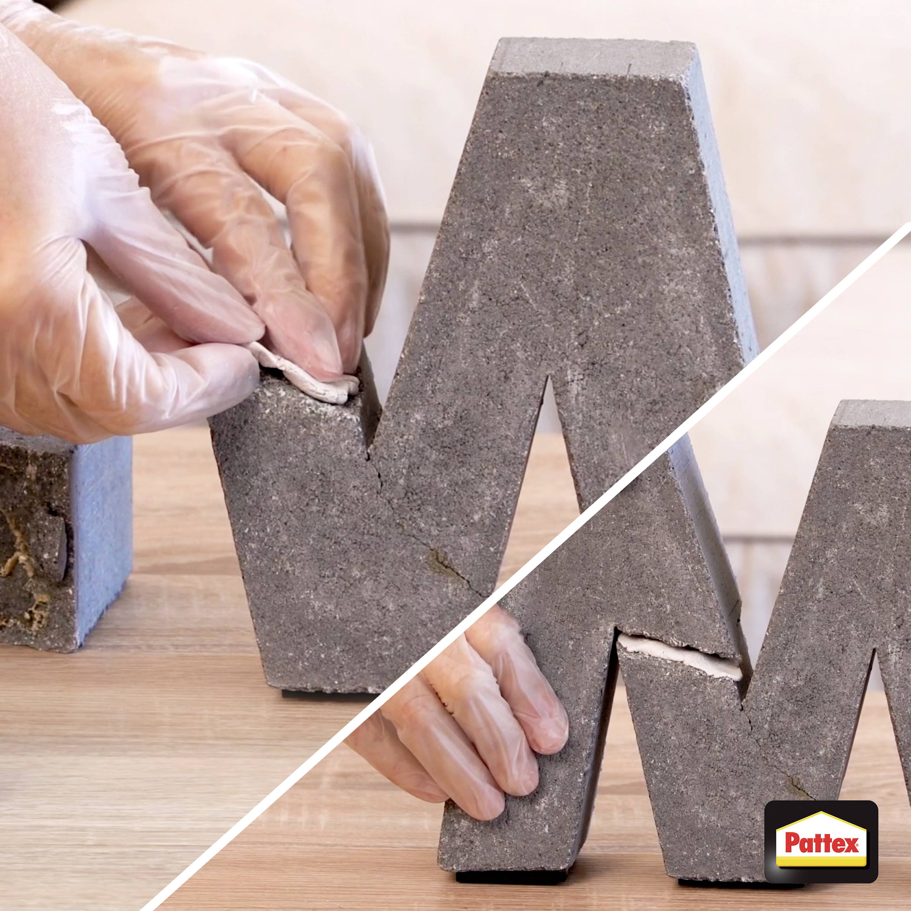 Pattex-Klebstoff füllt einen Riss in einem Betonblock. Zwei Bilder zeigen den Zustand vor und nach dem Ausbessern: Der Riss ist gefüllt und geglättet.