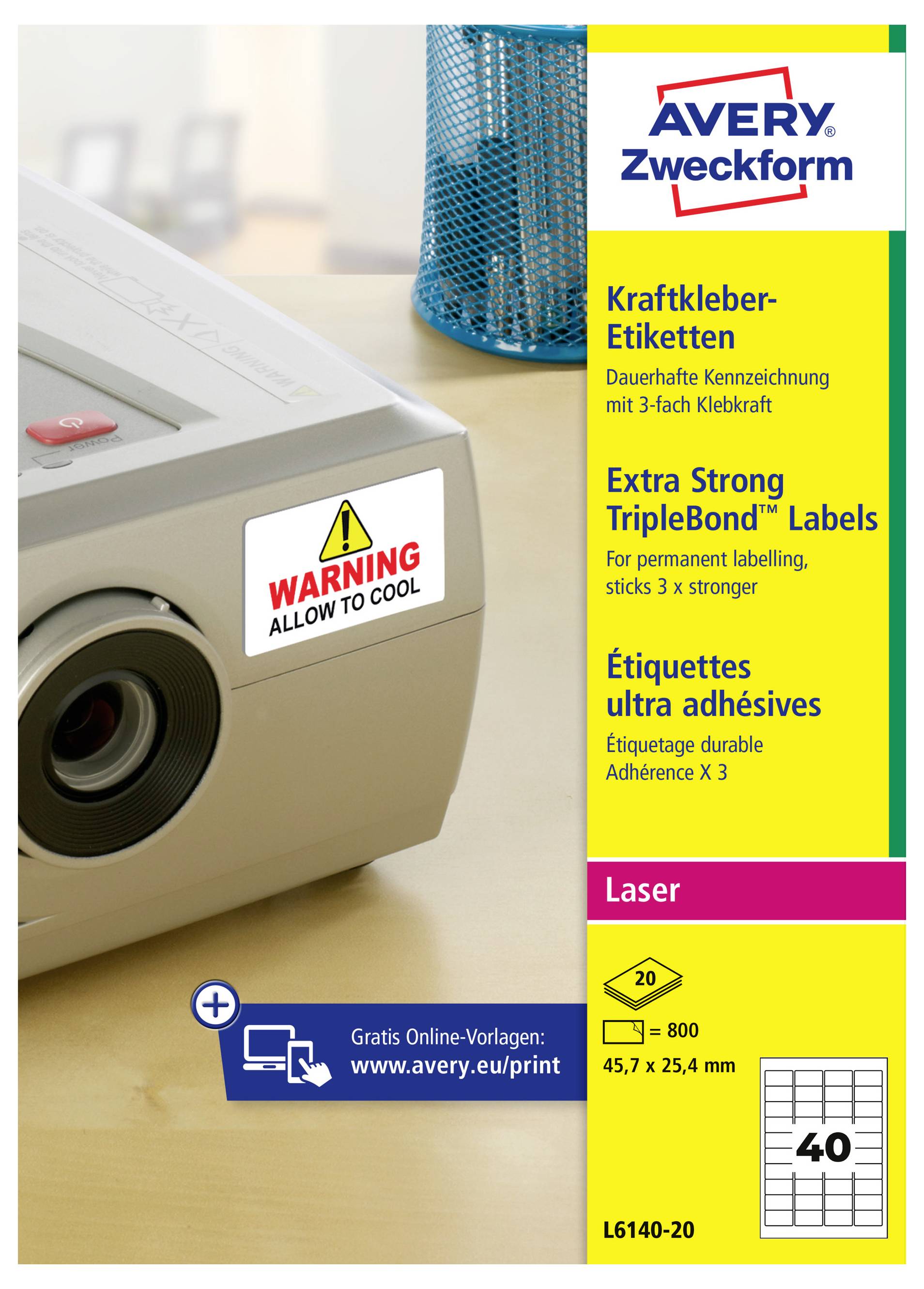 Avery Zweckform Extra Strong TripleBond Etiketten Paket für Laserdrucker, zeigt ein Warnschild angebracht auf einem Projektor und Etikettengröße 45,7 x 25,4 mm.