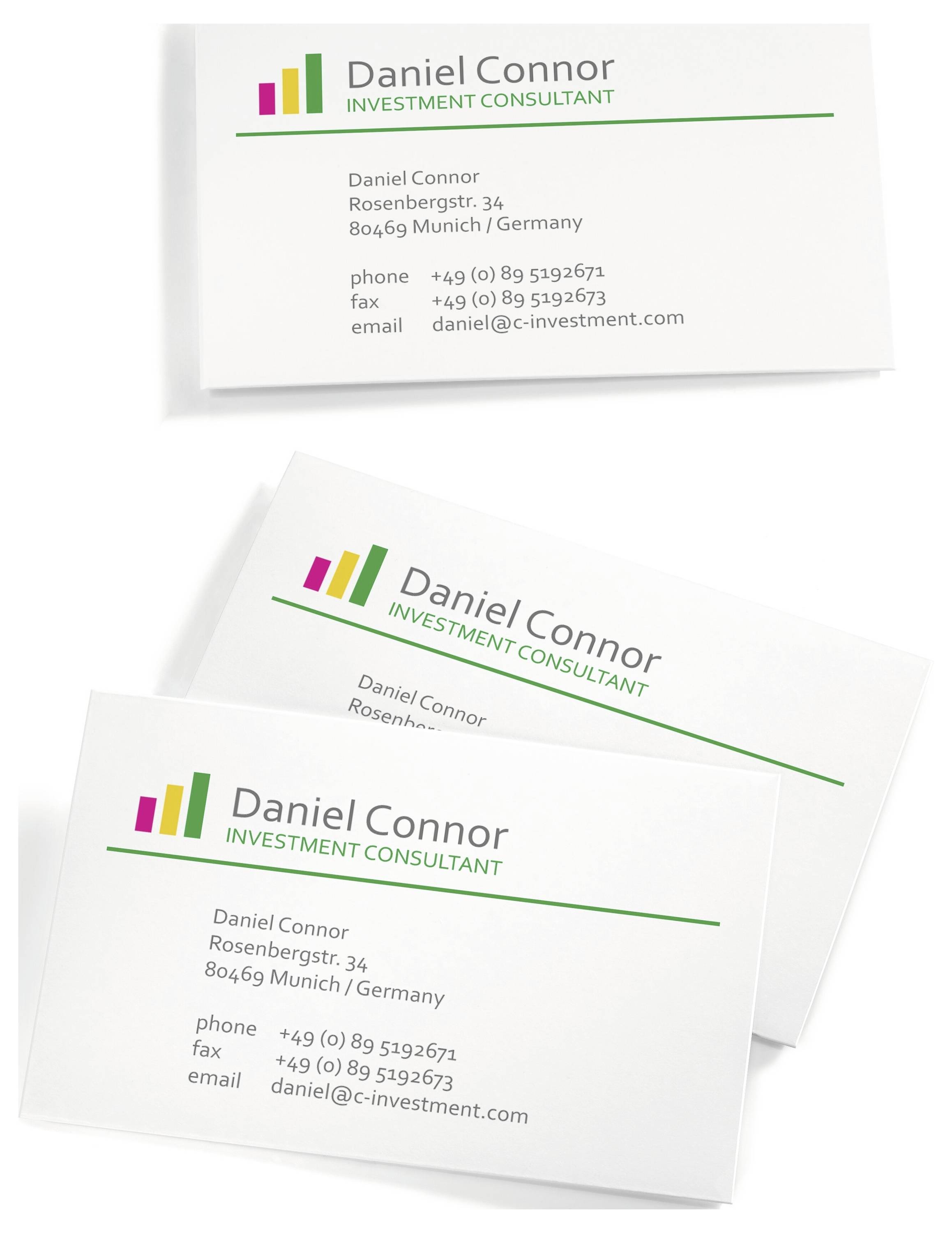 Drei sich überlappende Visitenkarten für Daniel Connor, Investment Consultant, mit Kontaktdetails und Logo auf weißem Hintergrund.