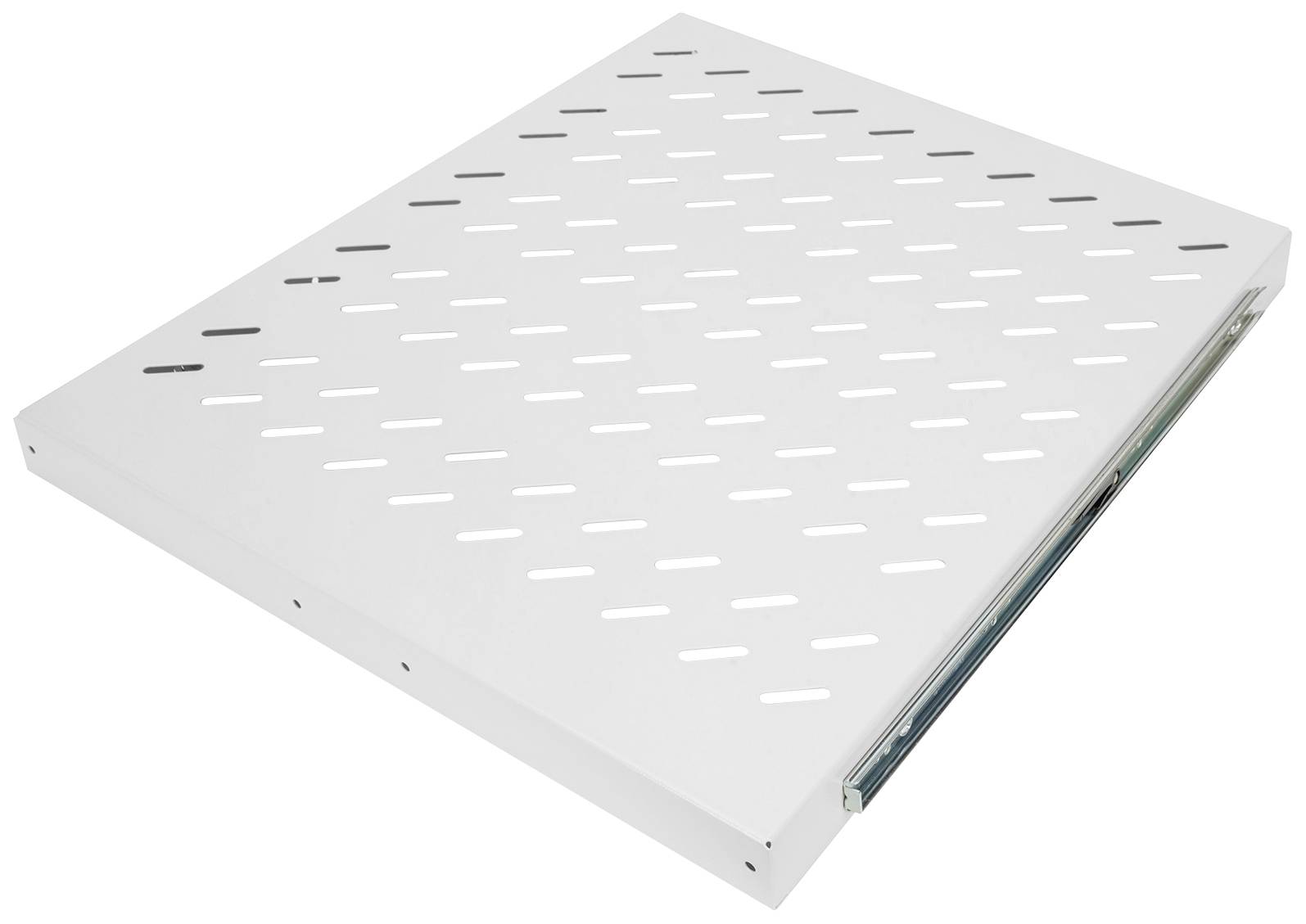 Ein weißes Regalbrett mit schrägen Lüftungsschlitzen, Ansicht von oben. Es hat eine stabile, flache Oberfläche und seitliche Schienen.