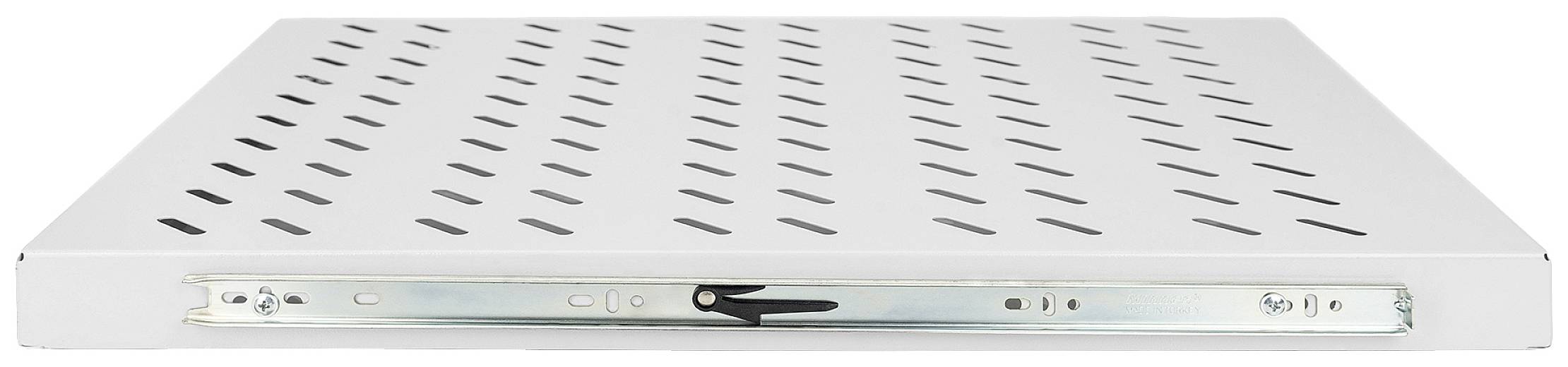 Ein weißes, perforiertes Metallregal mit Montageschiene, ideal zur Belüftung von elektronischen Geräten in Racks.