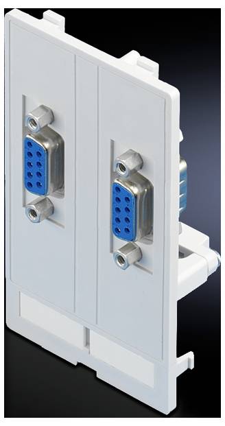 Ein doppelter VGA-Anschluss in einer weißen Wandplatte, geeignet für Video- und Bildübertragungen von Computern oder Projektoren.