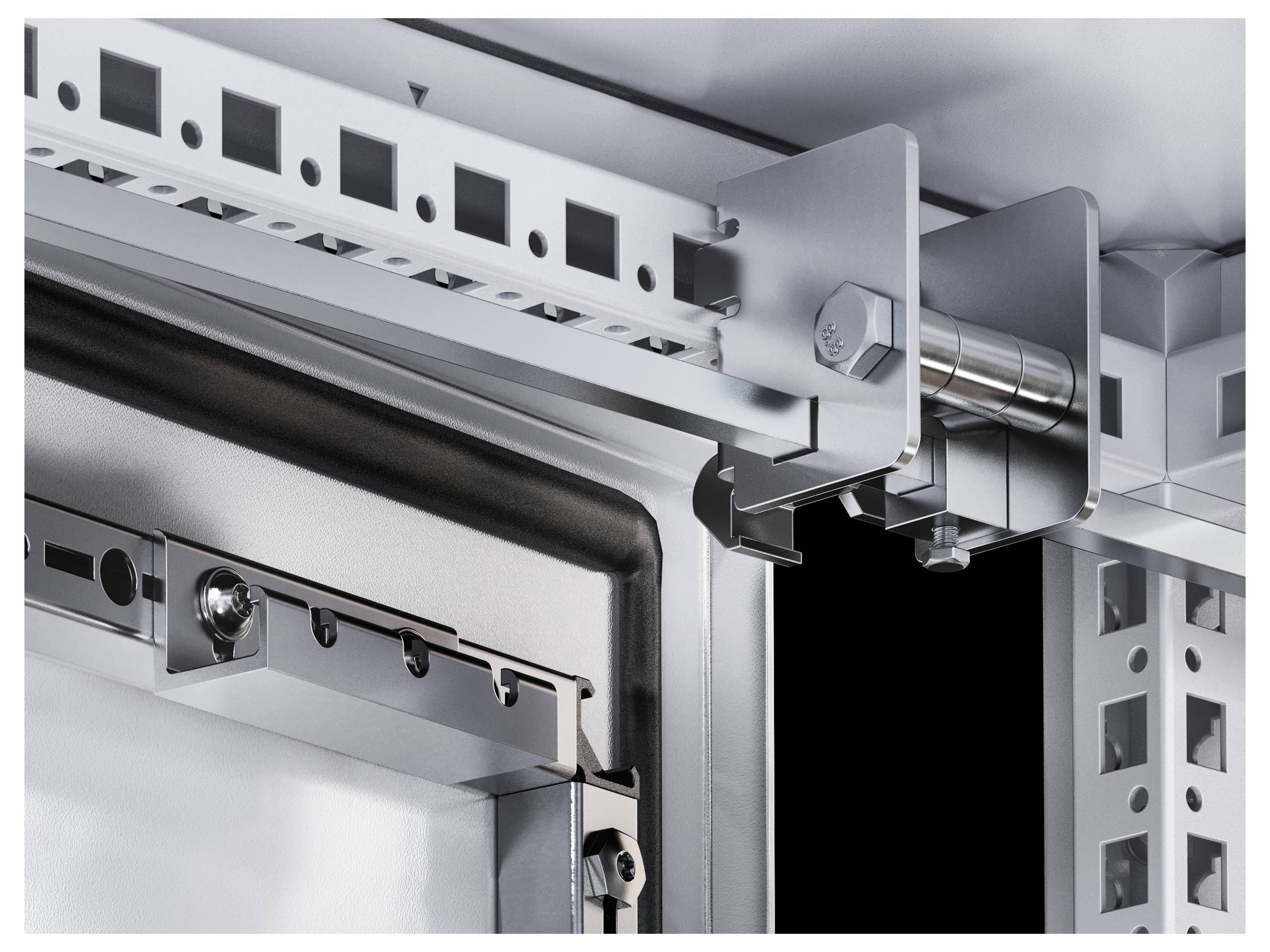 Detailaufnahme eines Scharniers an einem Metallrahmen. Das Scharnier ist robust und für industrielle Anwendungen geeignet.