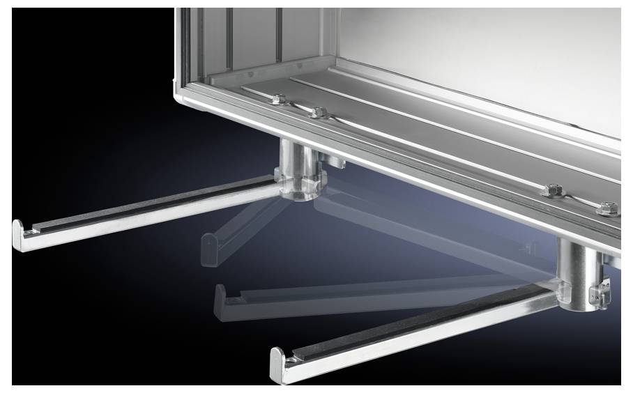 Ein verstellbarer Metallständer mit vier Beinen hält ein großes Paneel, das teilweise im Bild sichtbar ist.