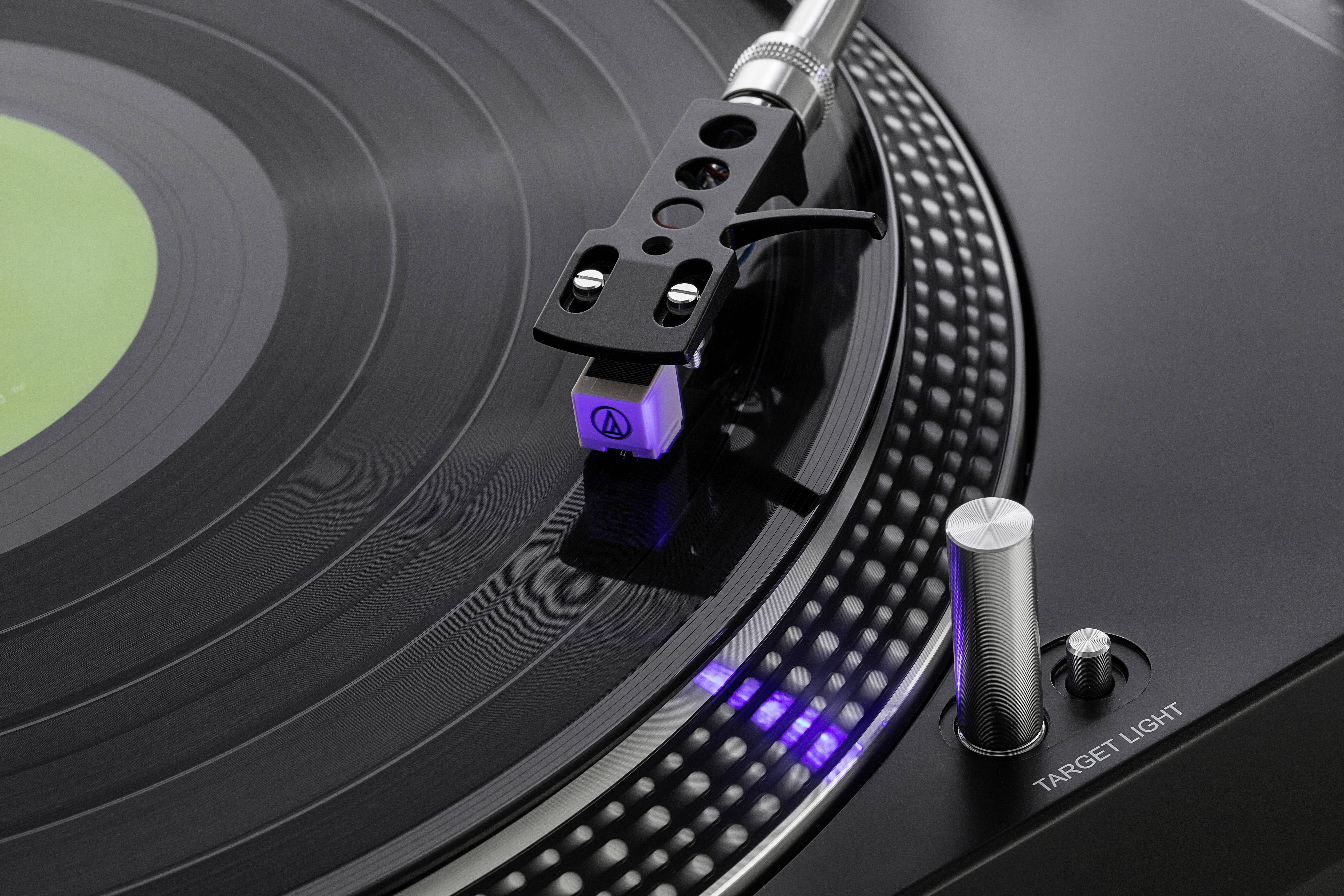 Dual DTJ 301.1 USB USB-Plattenspieler Direktantrieb Schwarz