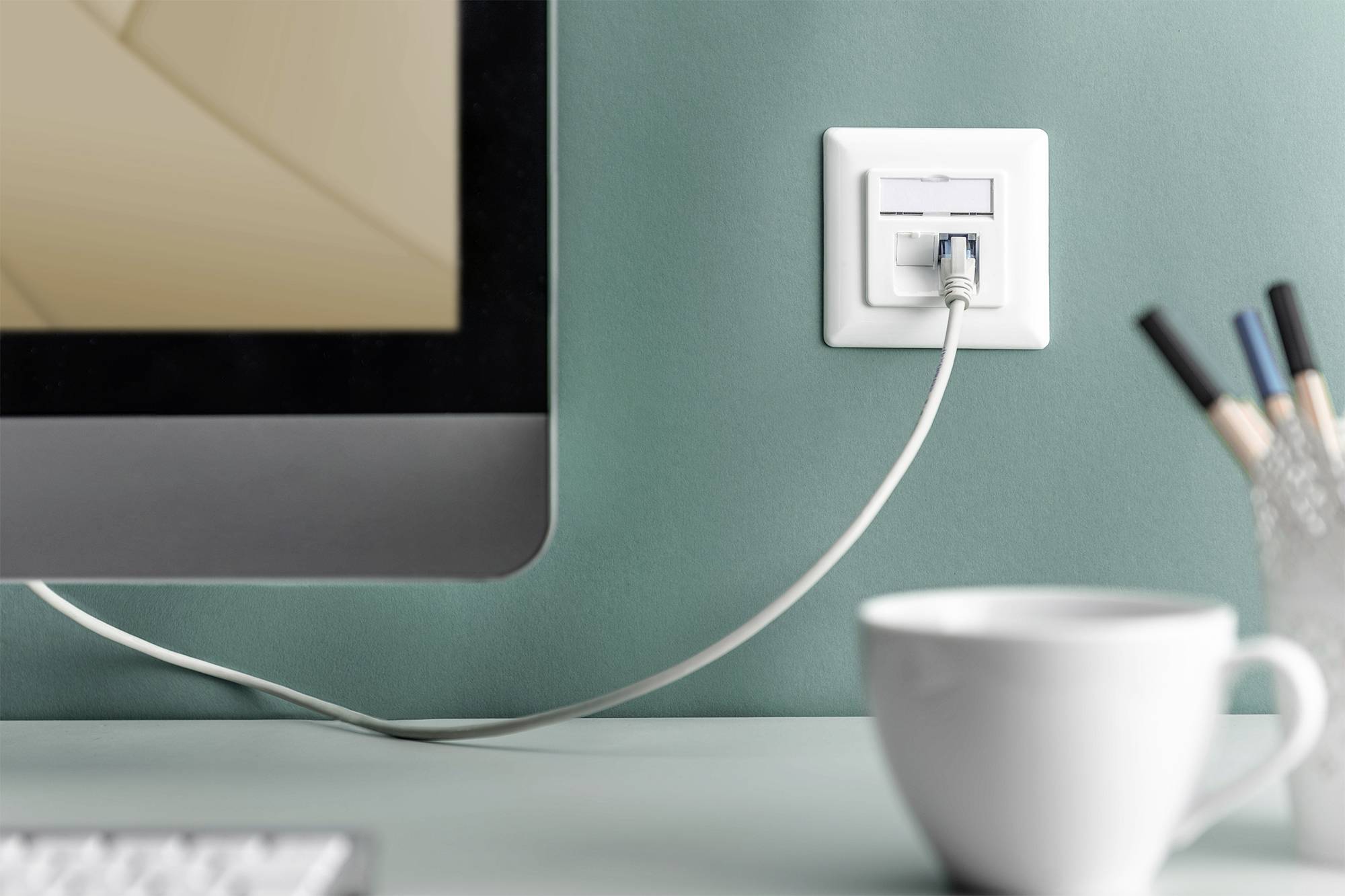 Digitus DN-9005/B5-N Netzwerkdose Unterputz Einsatz mit Zentralplatte und Rahmen CAT 6 2 Port Reinw