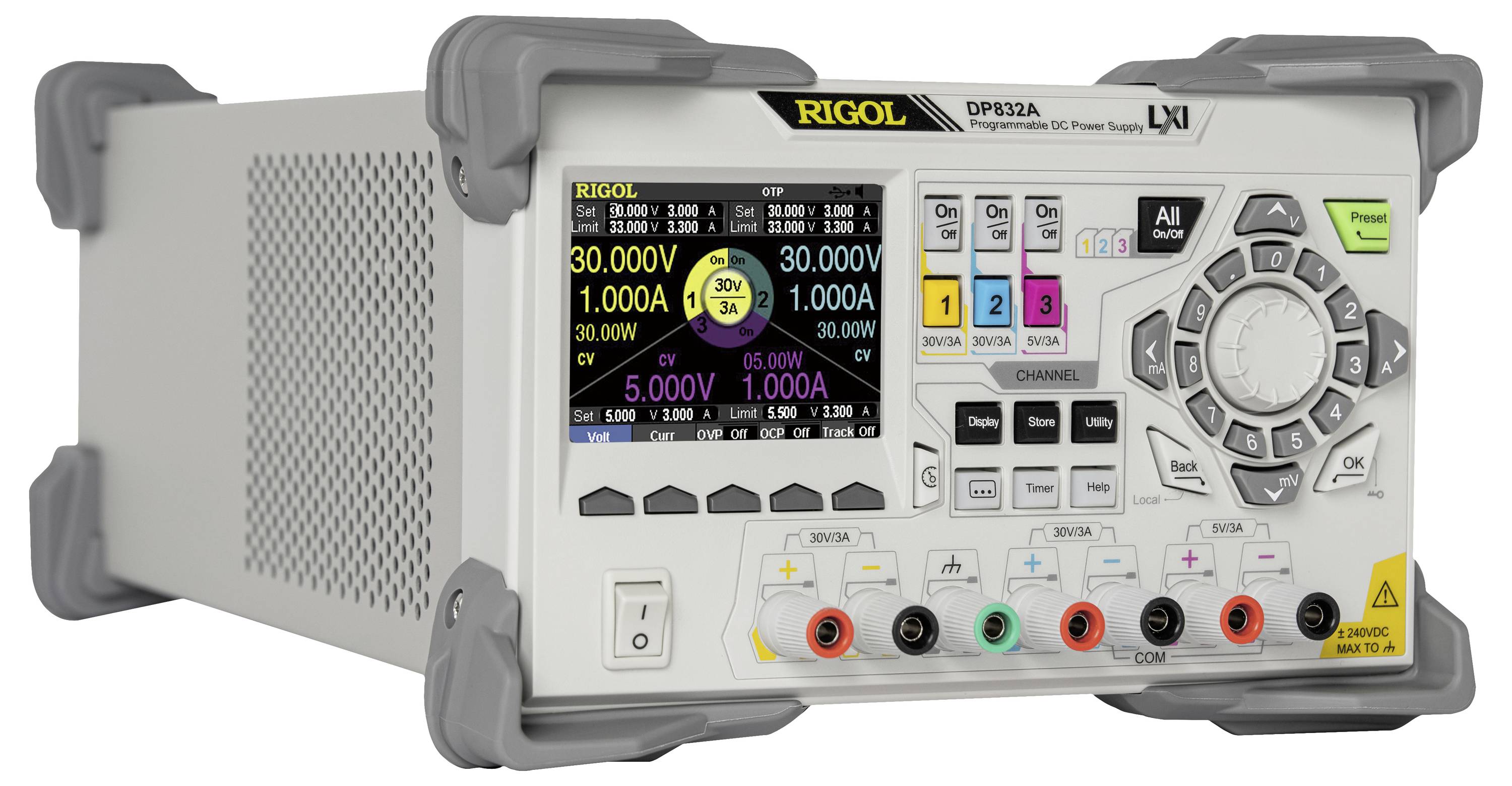 Programmierbares DC-Netzteil Rigol DP832A mit digitalem Display zeigt Spannungs- und Stromwerte an, diverse Anschlüsse und Bedienelemente.