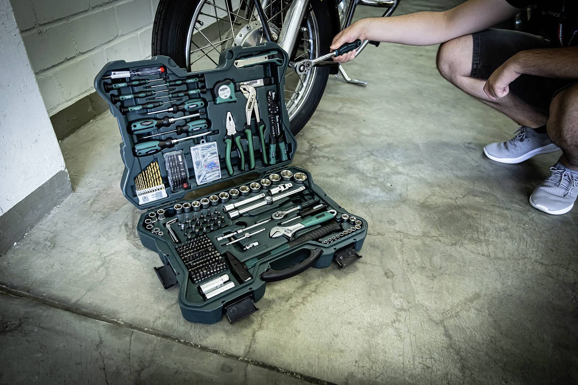 Brüder Mannesmann M29088 Werkzeugset Heimwerker im Koffer 303teilig